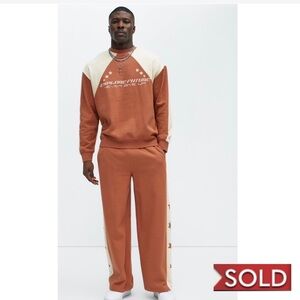 Fashion Nova Men's Brown and Cream Crewneck Sweater